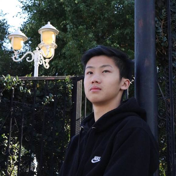 Meet your Posher, Chris - Picture 1 of 1